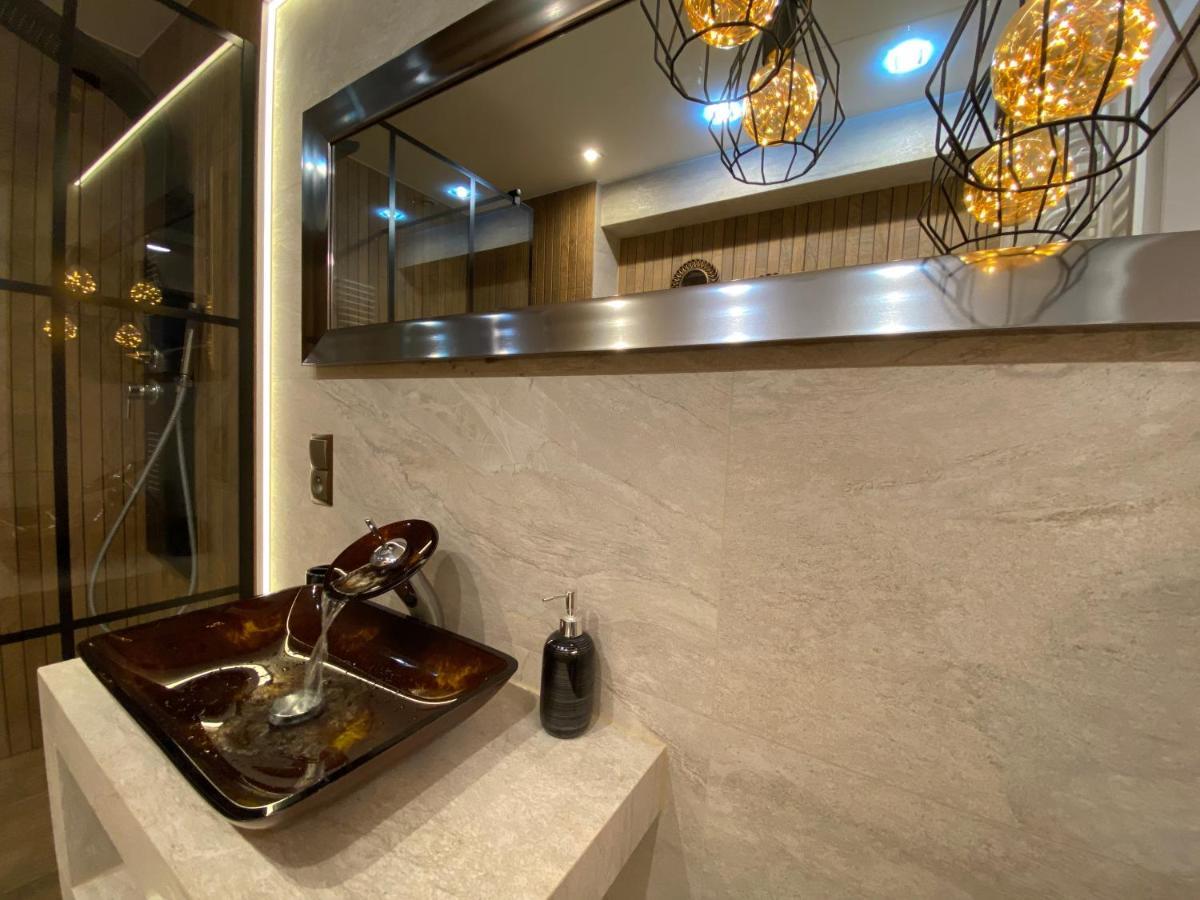P&J Luxury Apartments คราคูฟ ภายนอก รูปภาพ